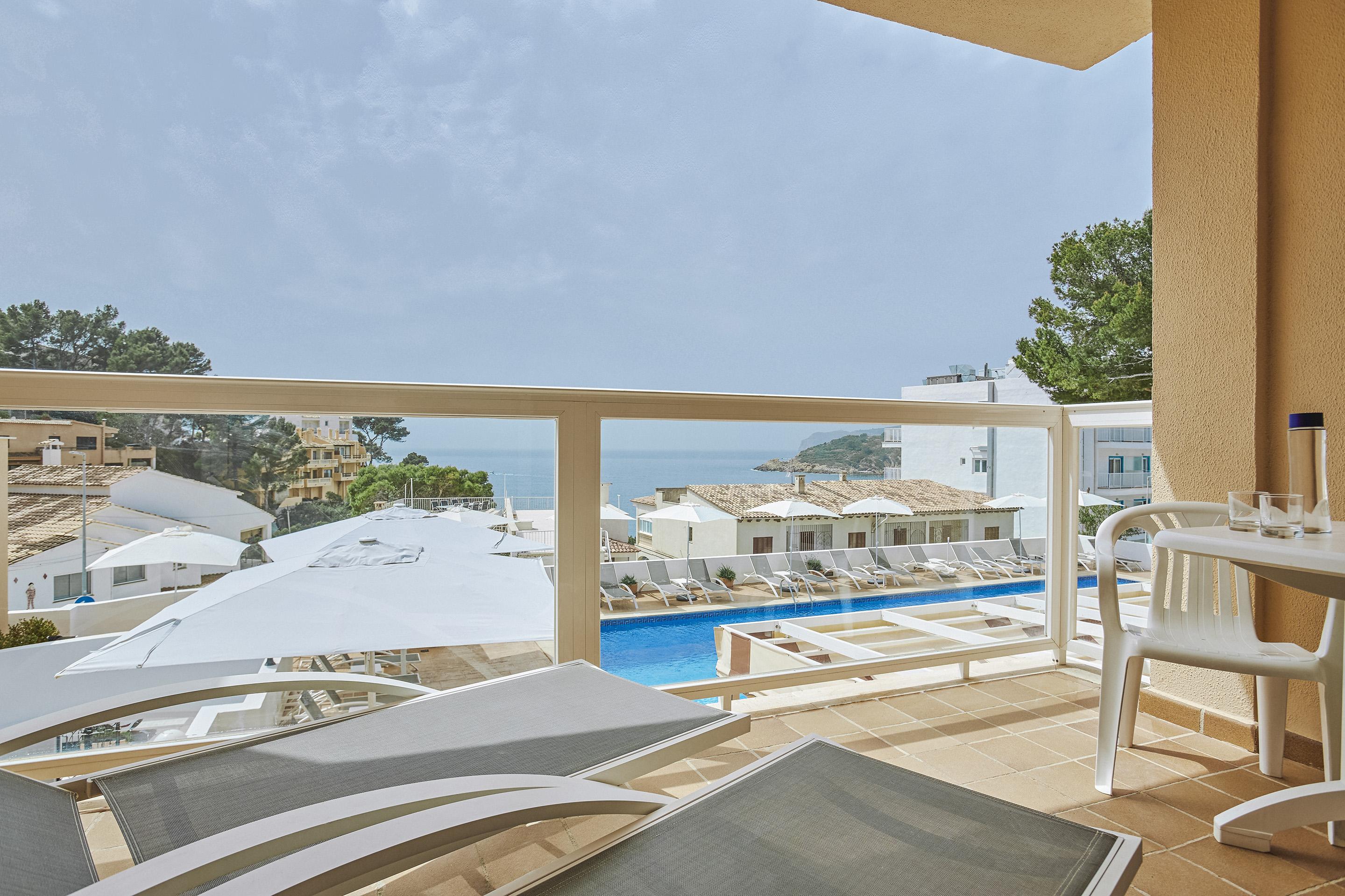 Universal Aparthotel Don Camilo Sant Elm Exterior photo