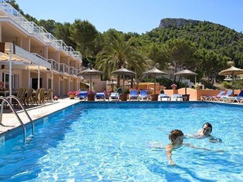 Universal Aparthotel Don Camilo Sant Elm Exterior photo