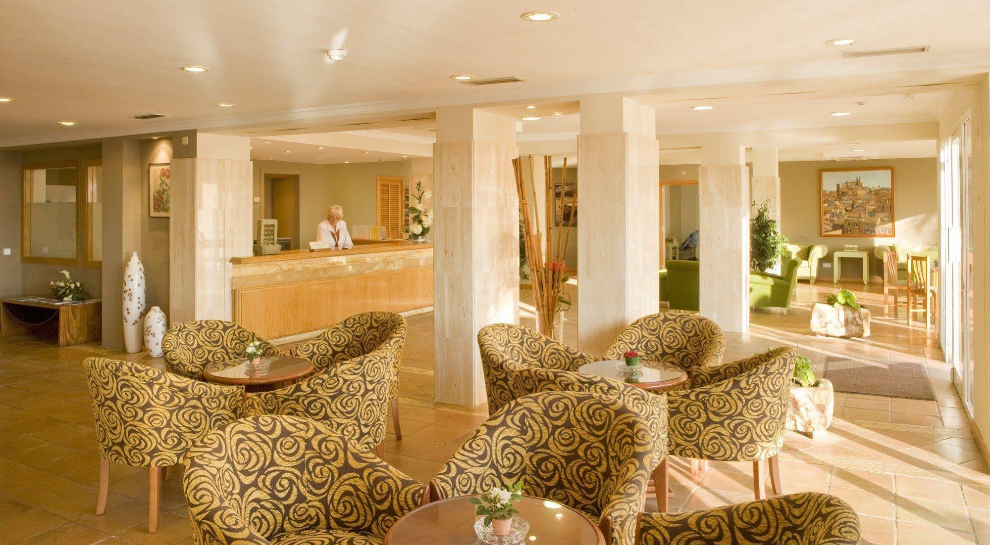 Universal Aparthotel Don Camilo Sant Elm Exterior photo